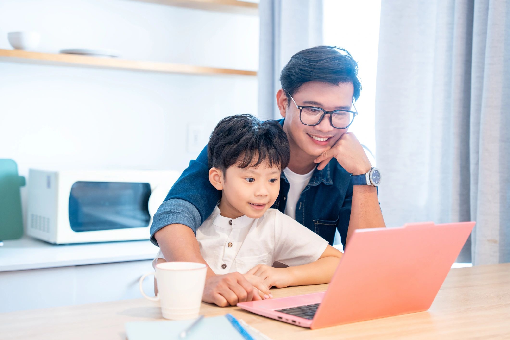 parent and child using computer education